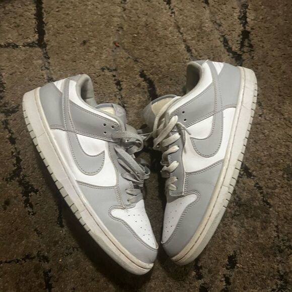 grey nike dunks low - Picture 1 of 6